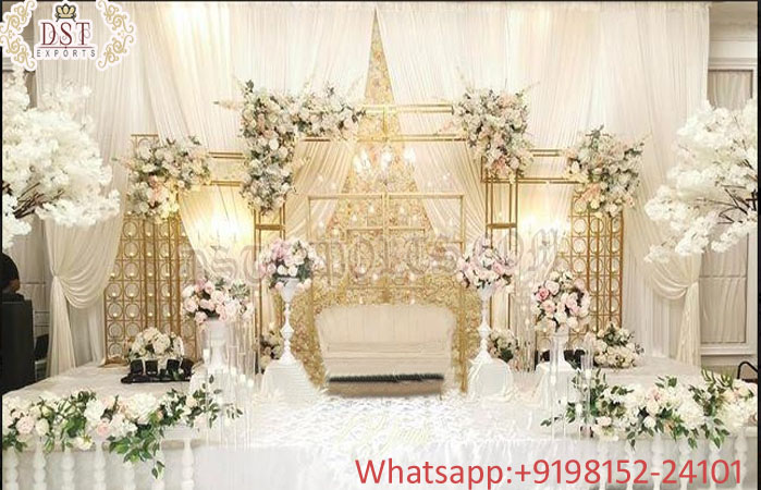 Royal Wedding Gold Metal Candle Backdrop Stands