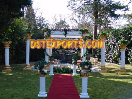 OUTDOOR WEDDING MANDAP