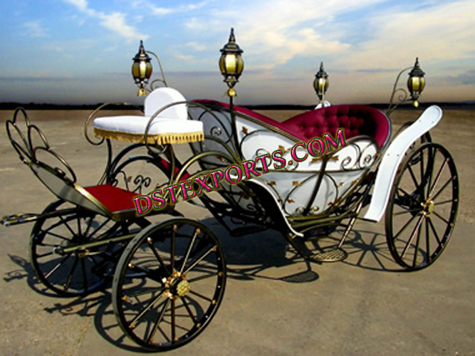 BEAUTIFUL CARRIAGE WITH LIGHTS