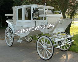 ELEGENT COVERED HORSE CARRIAGE